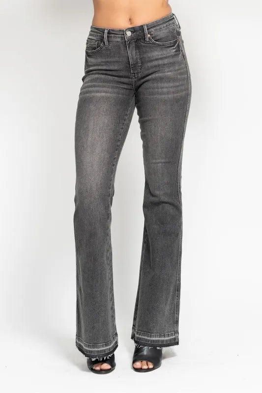 Judy Blue plus-size mid-rise tummy control washed gray flare jeans with release hem – MYN2O