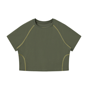 Women's Contrast Stitch Raglan Crop T-Shirt – Slim Fit Retro Crop Top