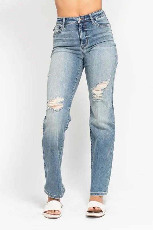 Judy Blue plus-size high-waist distressed dad jeans in medium blue – MYN2O