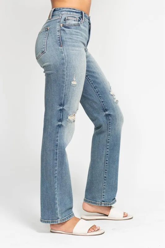 Judy Blue plus-size high-waist distressed dad jeans in medium blue – MYN2O