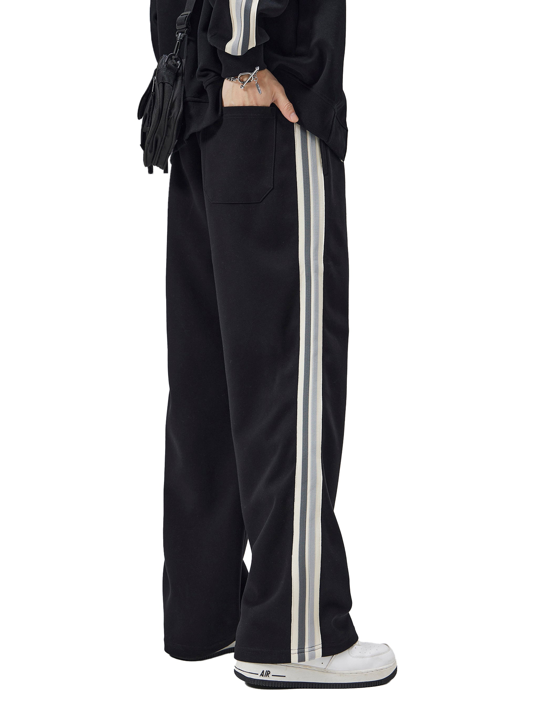 Contrast Side-Stripe Straight-Leg  Pants