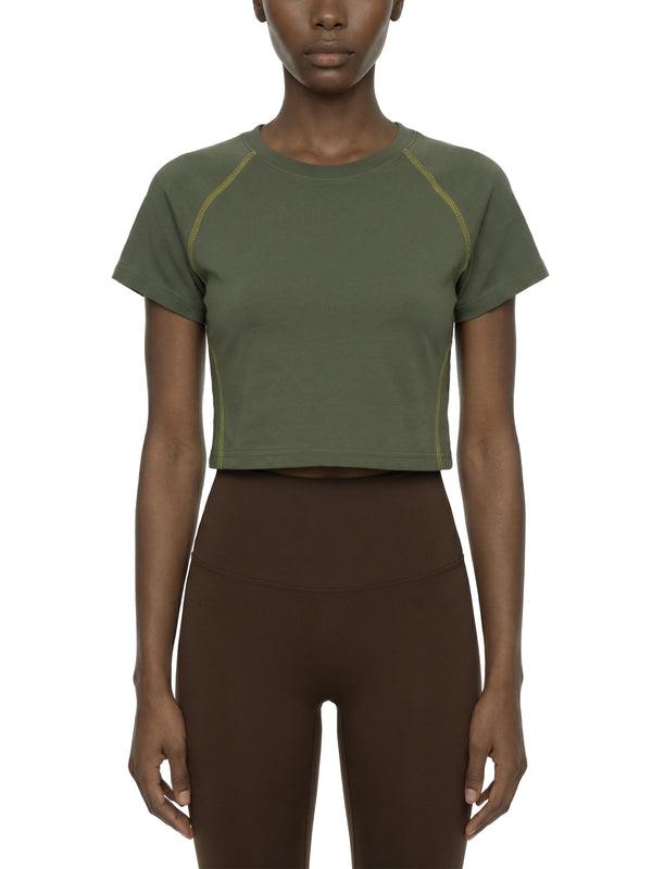 Women's Contrast Stitch Raglan Crop T-Shirt – Slim Fit Retro Crop Top