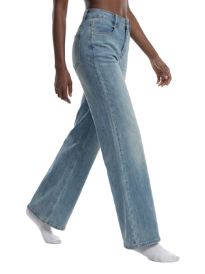 Women's Vintage Wash Flared Leg Jeans – High-Waisted Stretch Denim Pants